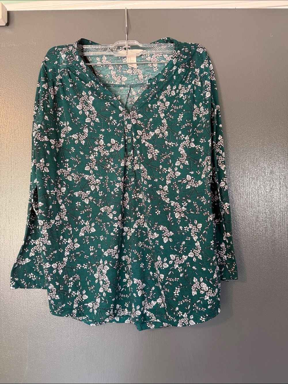 H&M Dark Green Floral Button-Front Blouse